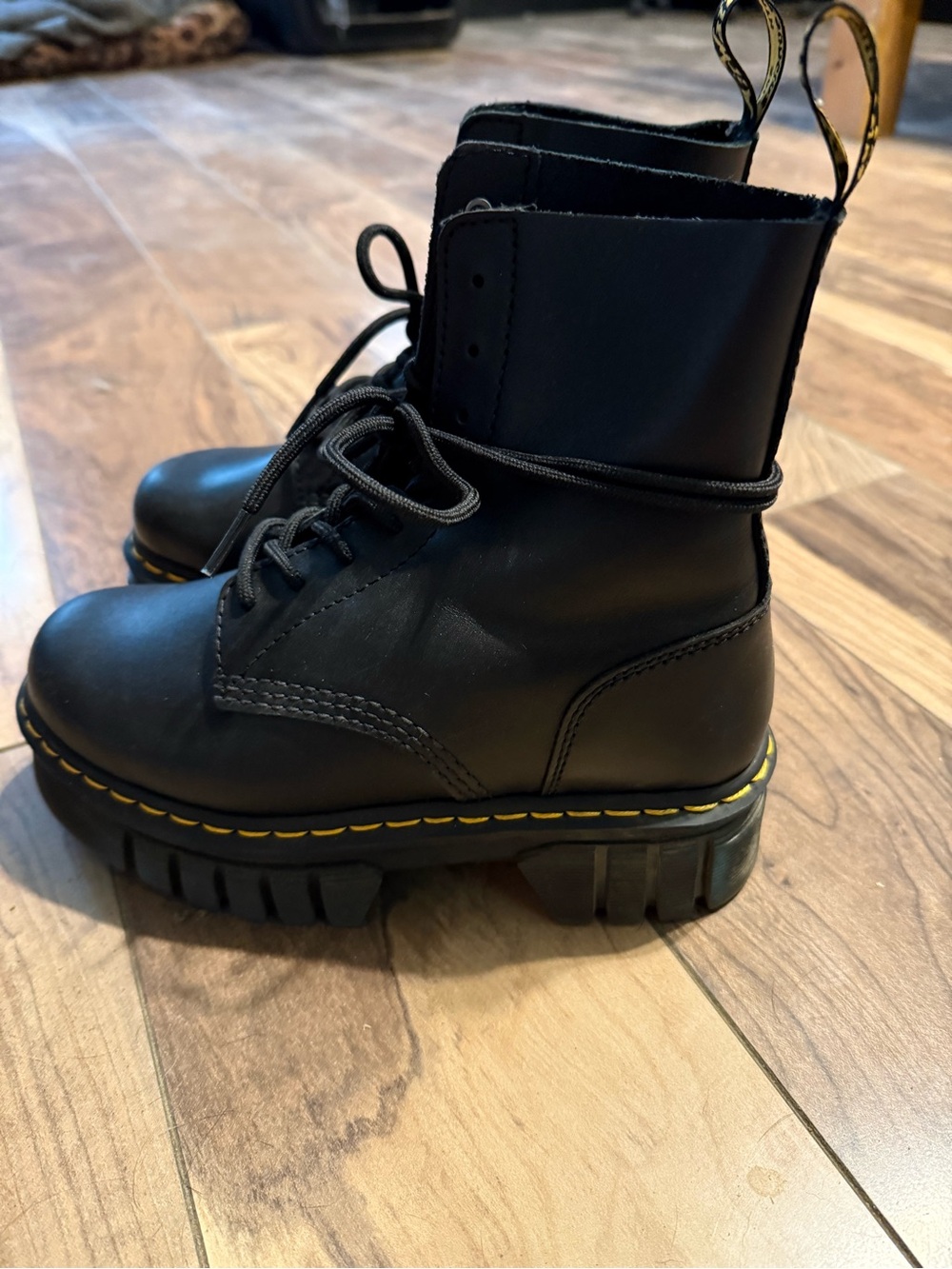 Dr marten audrick platforms